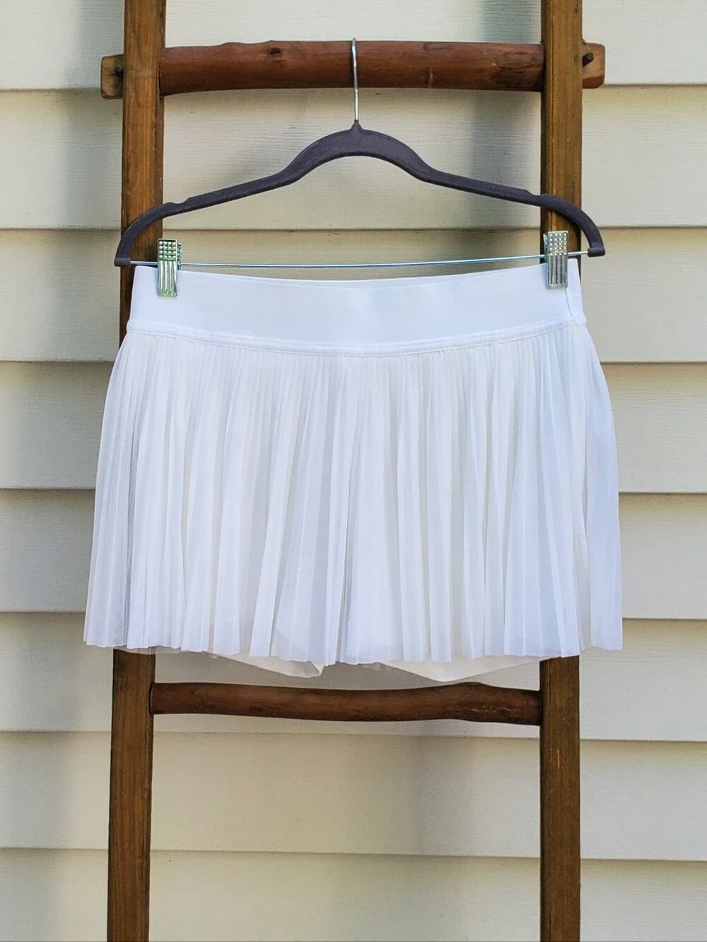 Lululemon Mesh Pleats Mid-Rise Mini Tennis Skirt Size 8